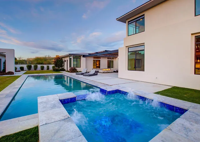 Holiday home Luxury Retreat With Pool, Spa, Views & Casita Scottsdale