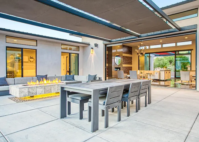 Luxury Retreat With Pool, Spa, Views & Casita Holiday home