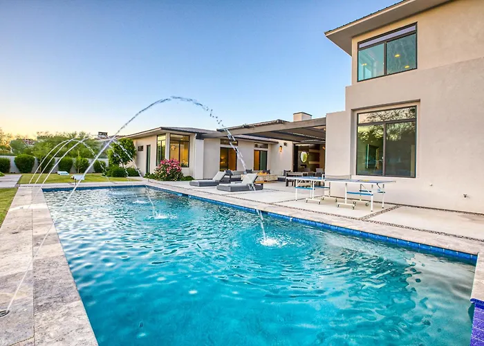 Luxury Retreat With Pool, Spa, Views & Casita Holiday home